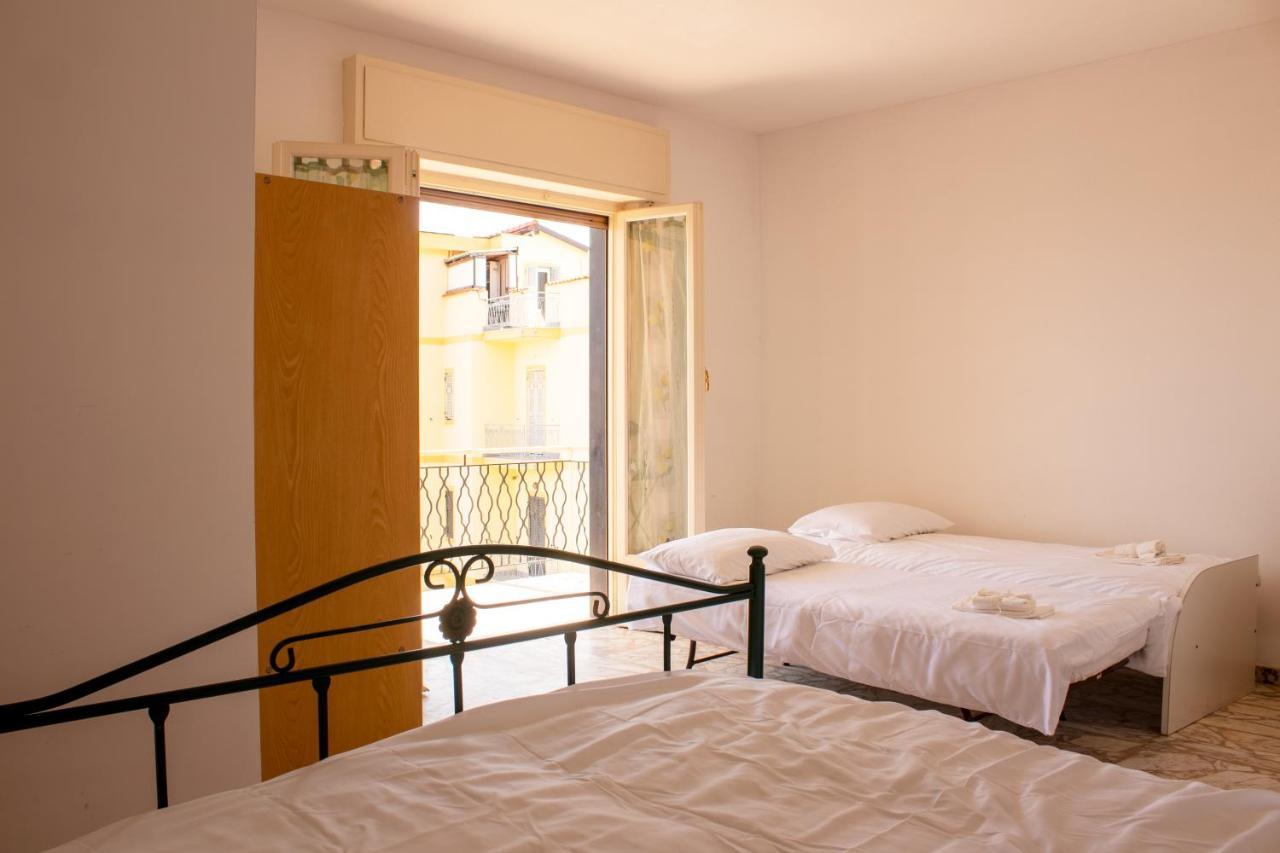 Apartamento Posto Auto Gratuito Relax A 30 Metri Dal Mare Riva Ligure Exterior foto