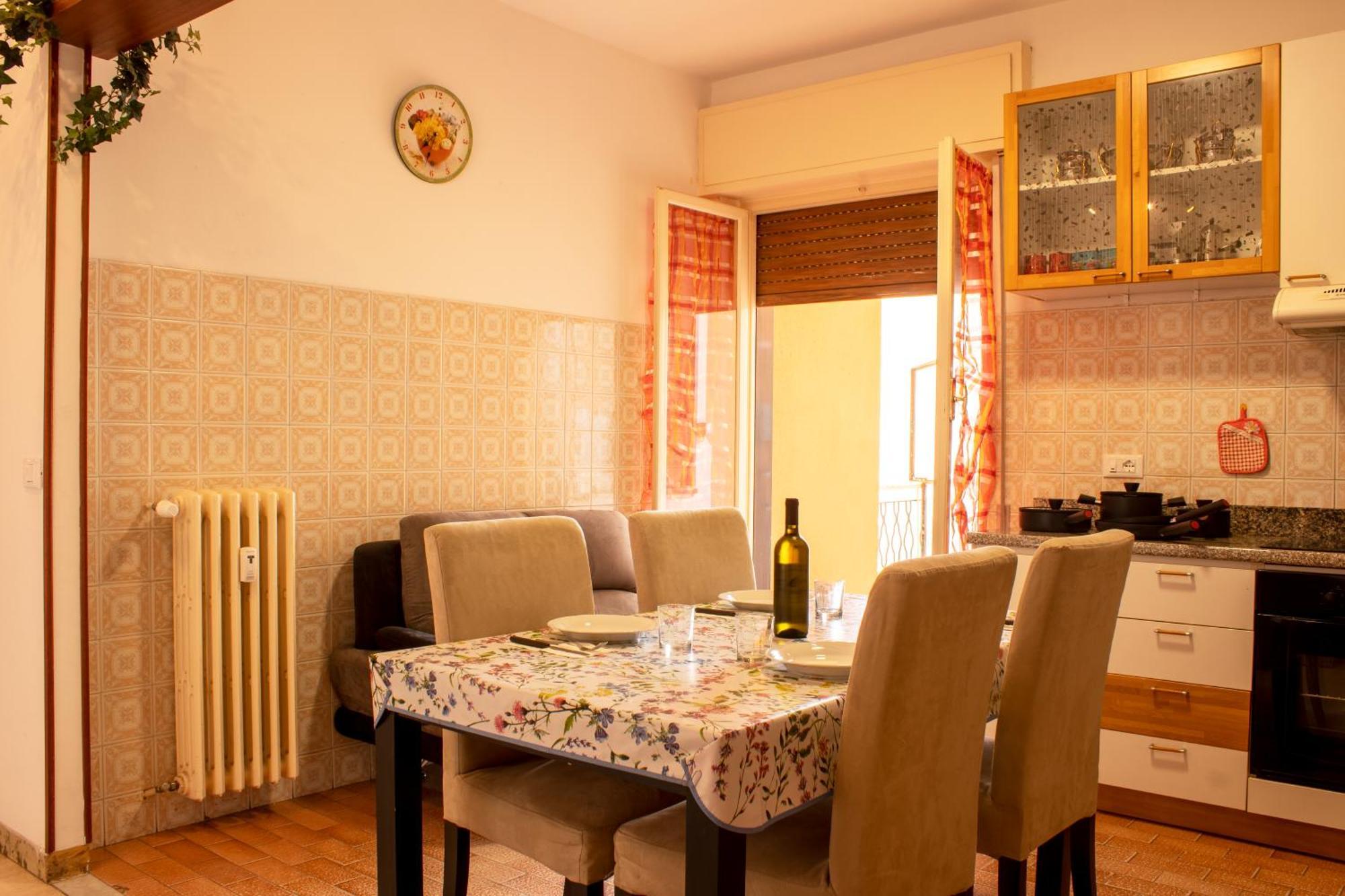 Apartamento Posto Auto Gratuito Relax A 30 Metri Dal Mare Riva Ligure Exterior foto